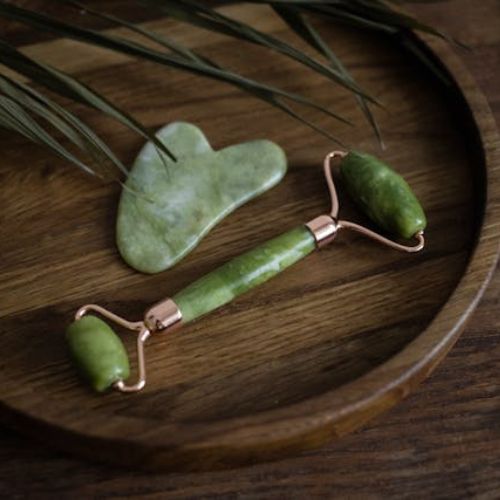 You are currently viewing Derma Roller Guide for Teen Guys: How to Use & Handle Safely